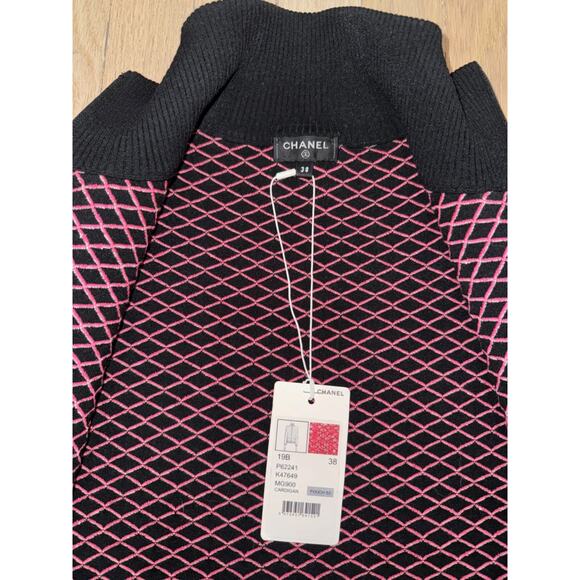 Chanel 19B Coco Neige Ski Pink Quilted Black Logo Wool Cardigan Zip Up Jacket 38 - Picture 13 of 16